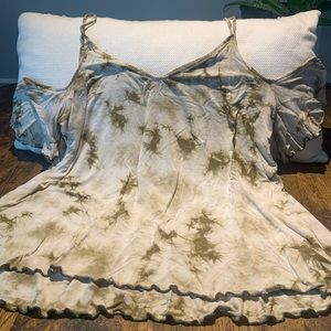 Women’s cold shoulder too